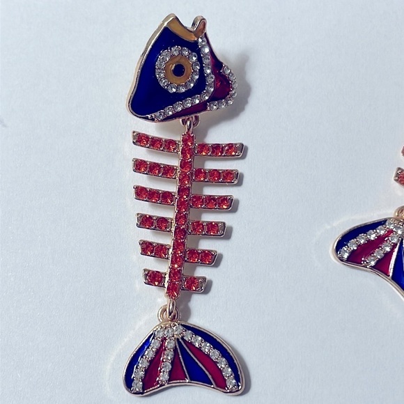 Fish Rhinestone Colorful Drop Earrings - Picture 6 of 11